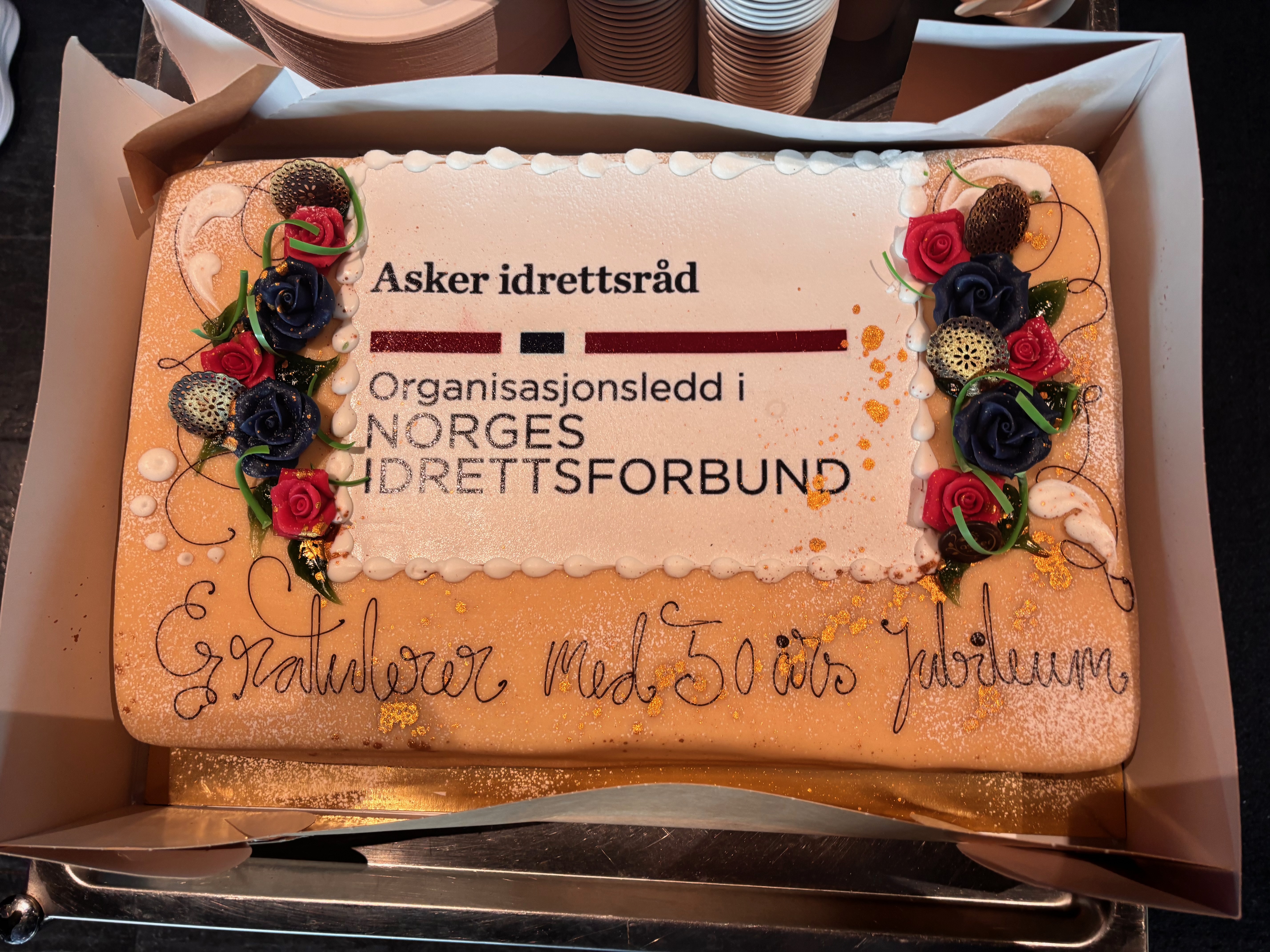 Et jubileum krever kake! 