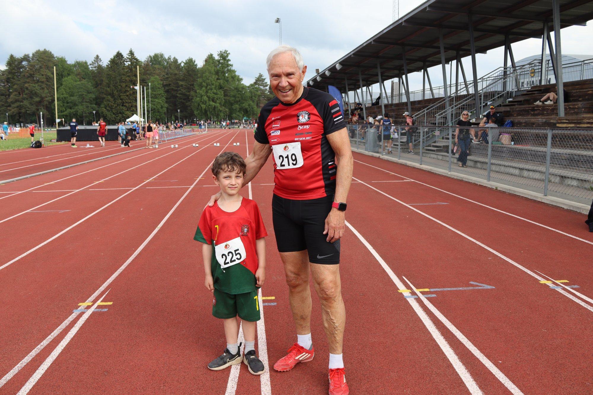 Det eldste og yngste medlemmet i Romerike friidrett